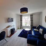 Modern 1-Bedroom Close To The Liffey