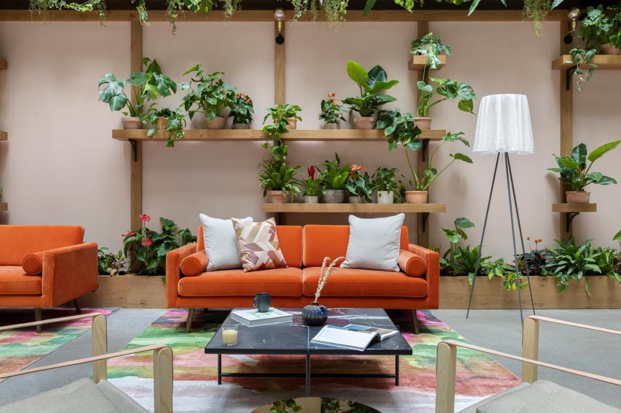 Beckett Locke Aparthotel