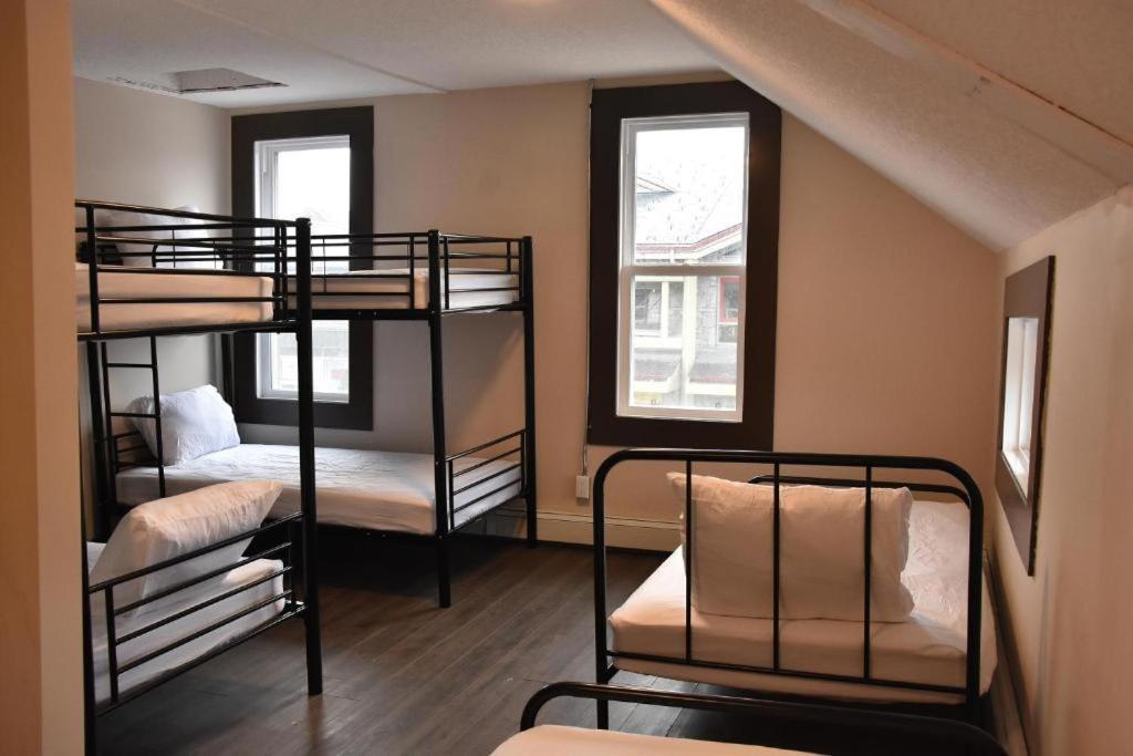 The Dawson - Hostel