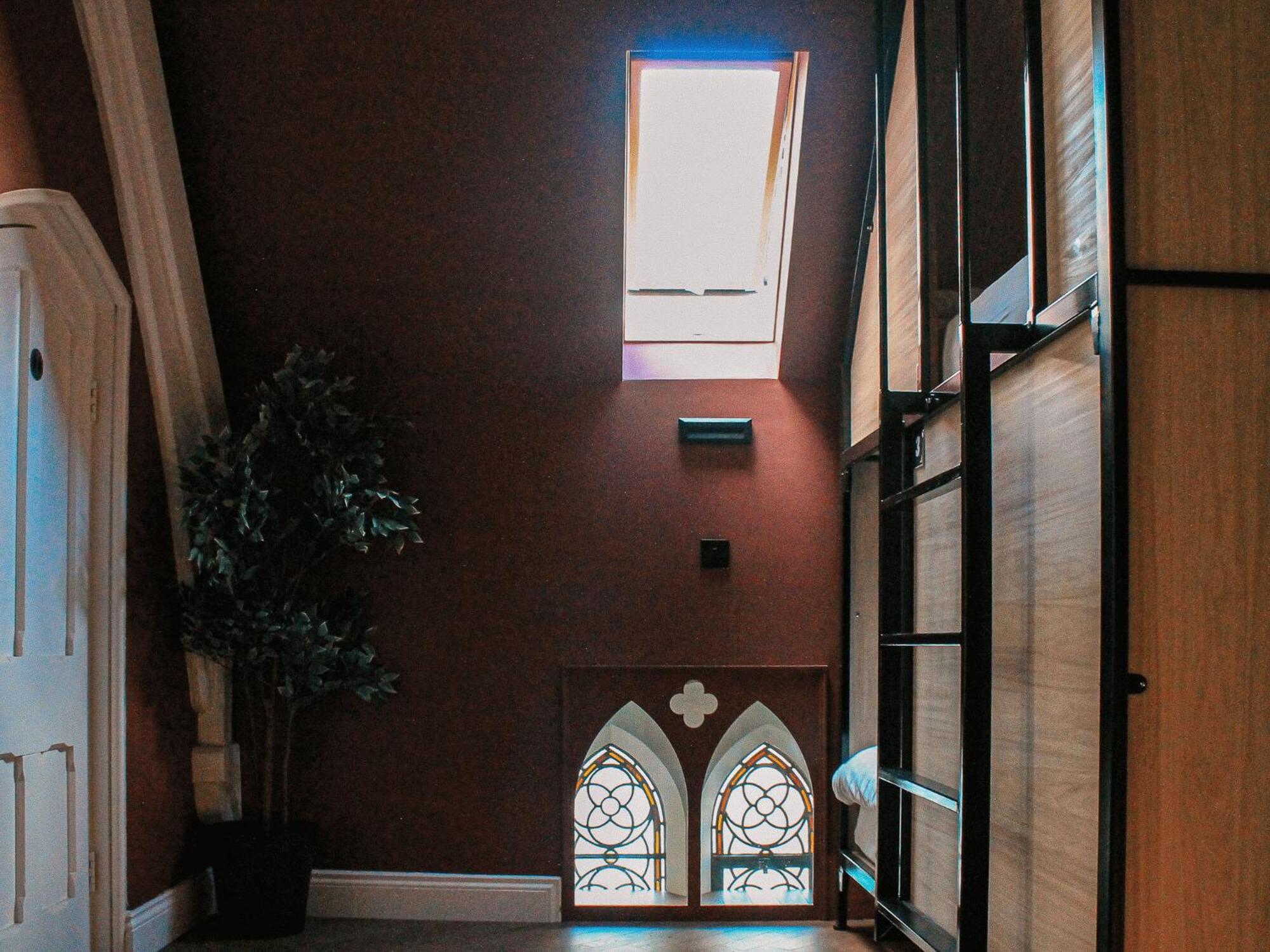 Gardiner House Hostel *