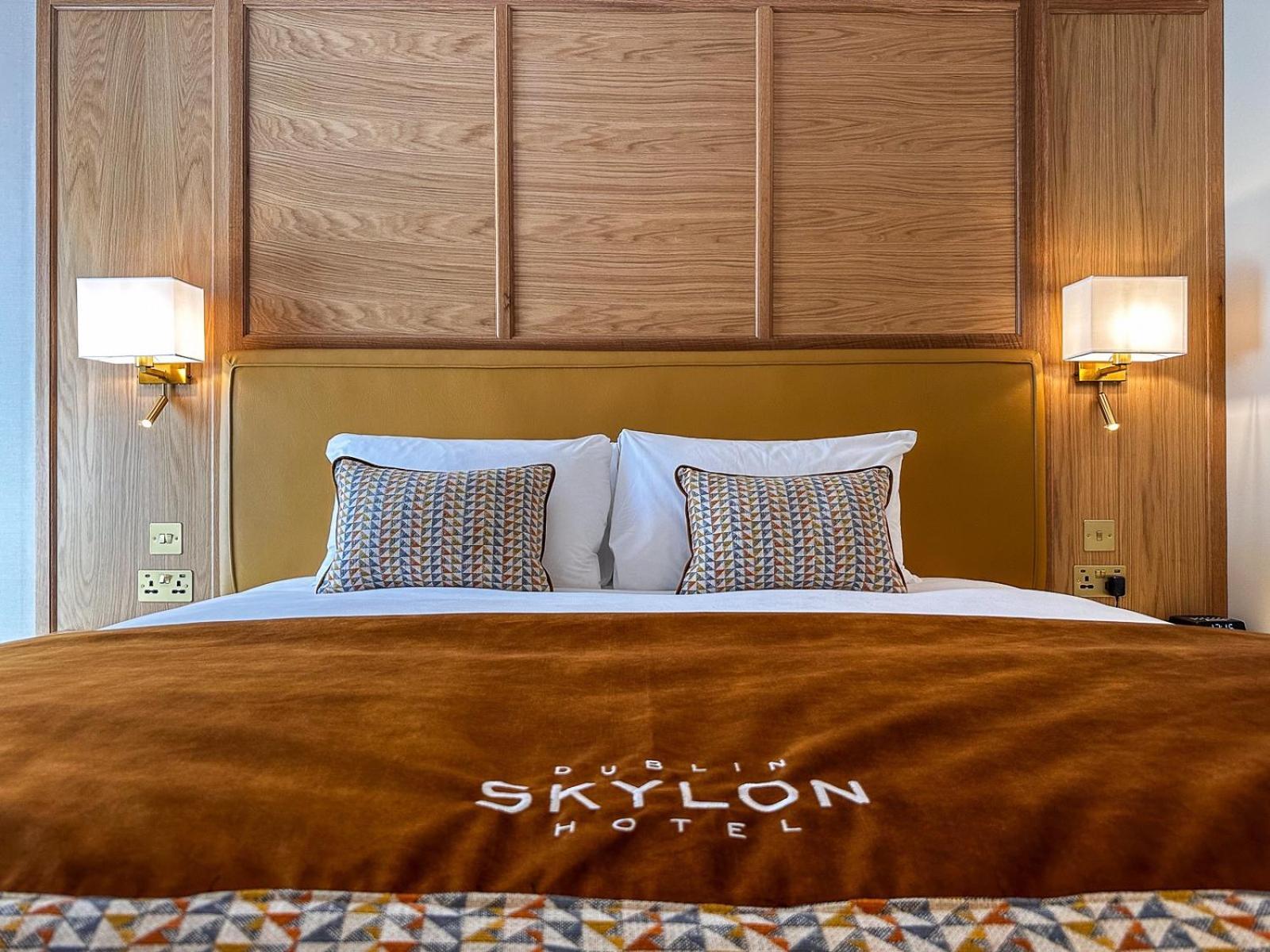 Skylon 4*