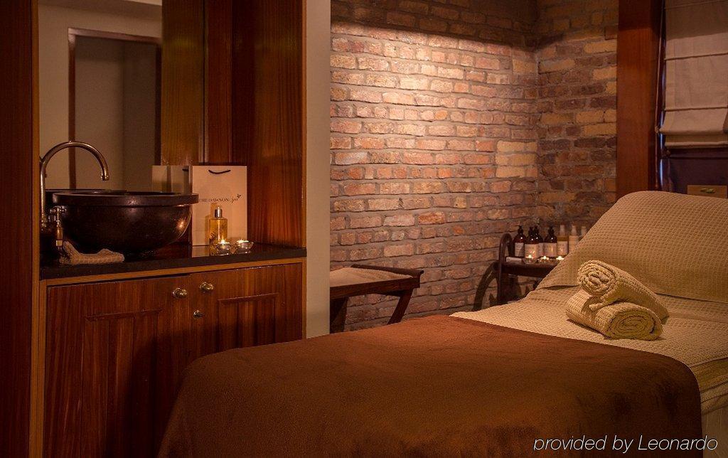 The Dawson - Hostel