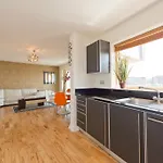 Silicon Docks Apartment