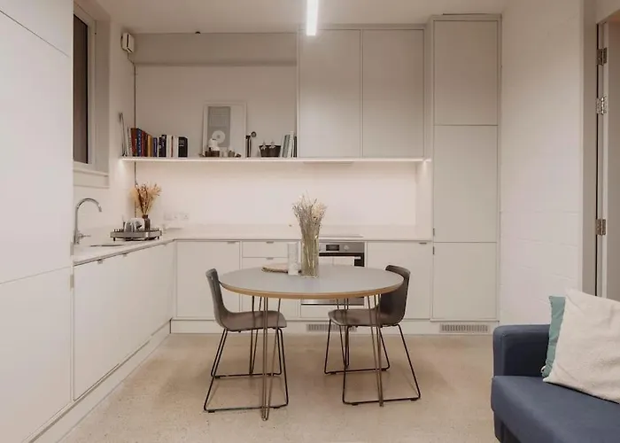 Cosy Central One Bed Apartment