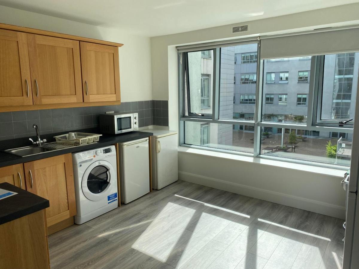 Mayor Square Nci Residences Ifsc Apartment