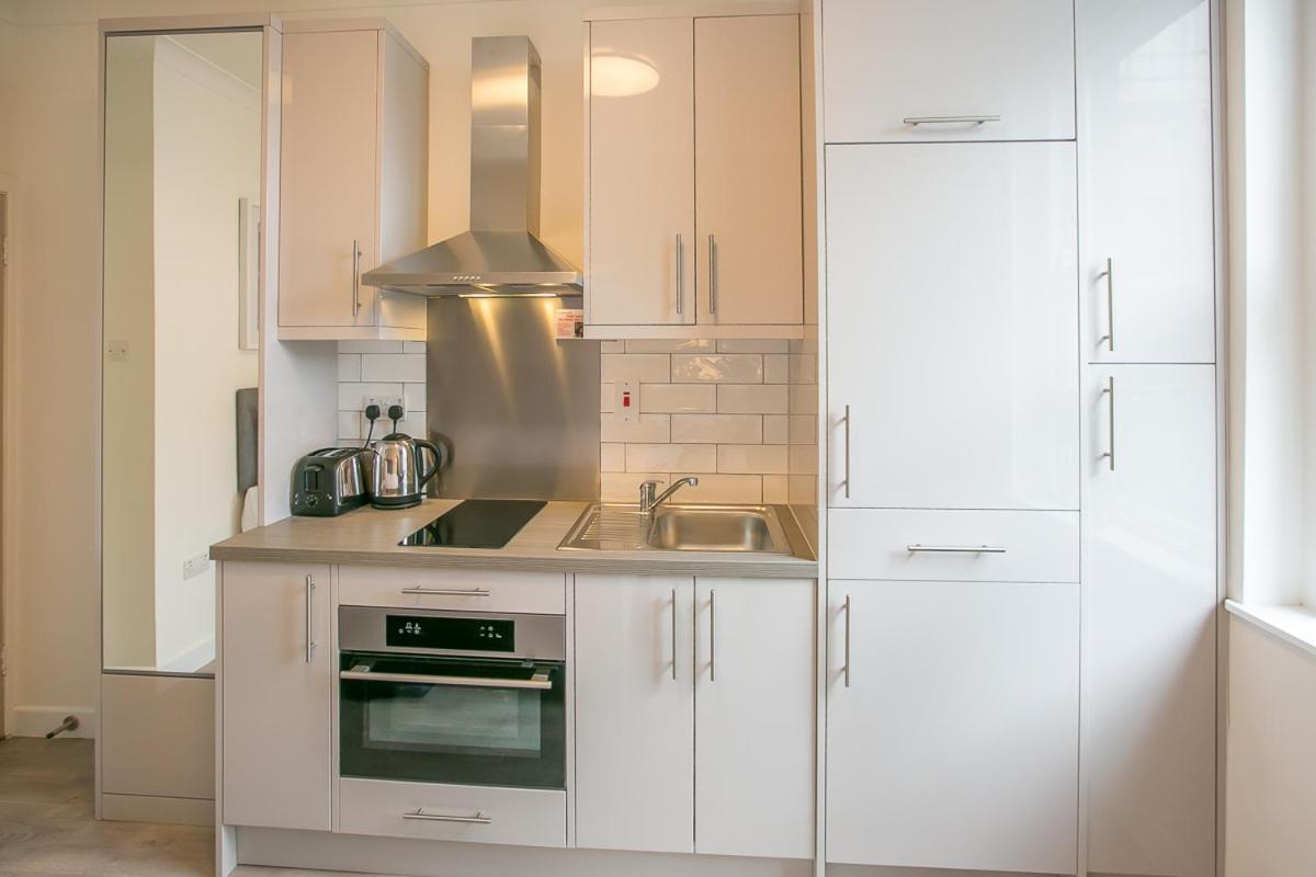 Apartment St Stephen's District-1 *