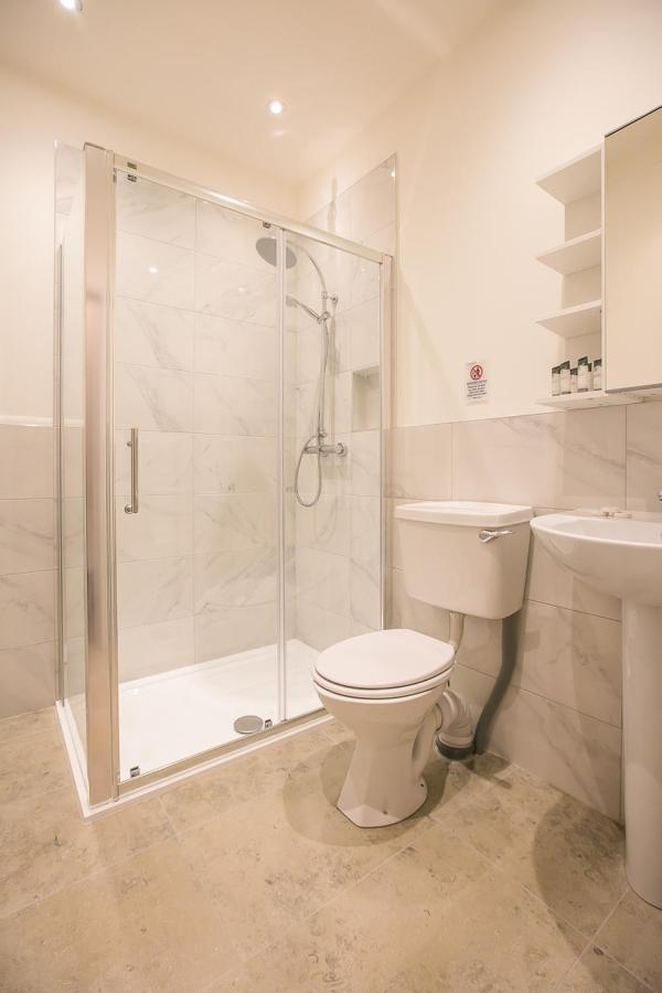 Apartment St Stephen's District-1 *