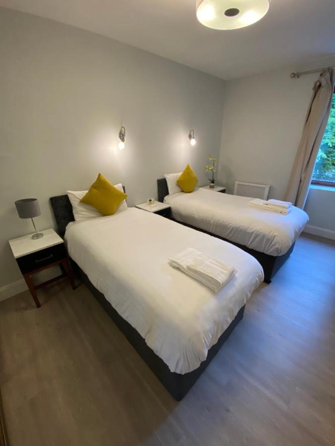 Ailesbury Oaks Apartment