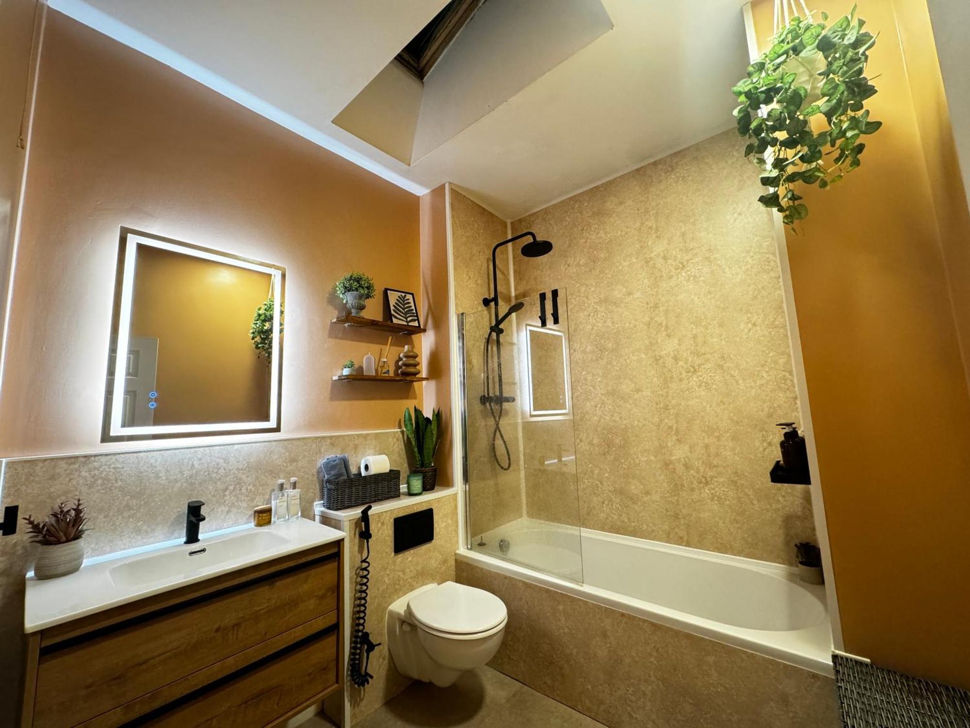 Homestay Finnstown Hall- Private In Shared With The Host Dublin