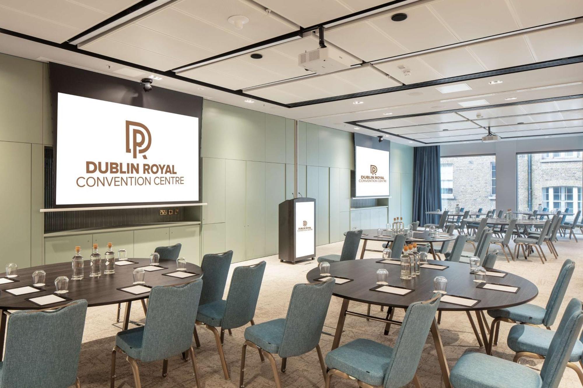 Hotel Radisson Blu Royal 4*