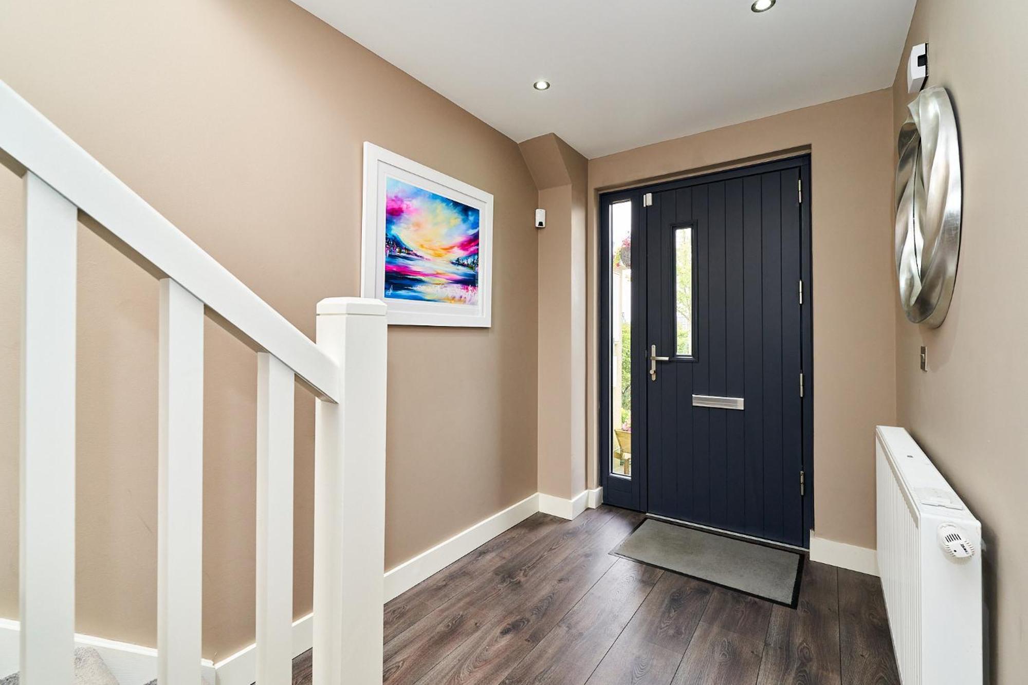 Modern Clonsilla Townhouse Sleeps 6 Holiday home *