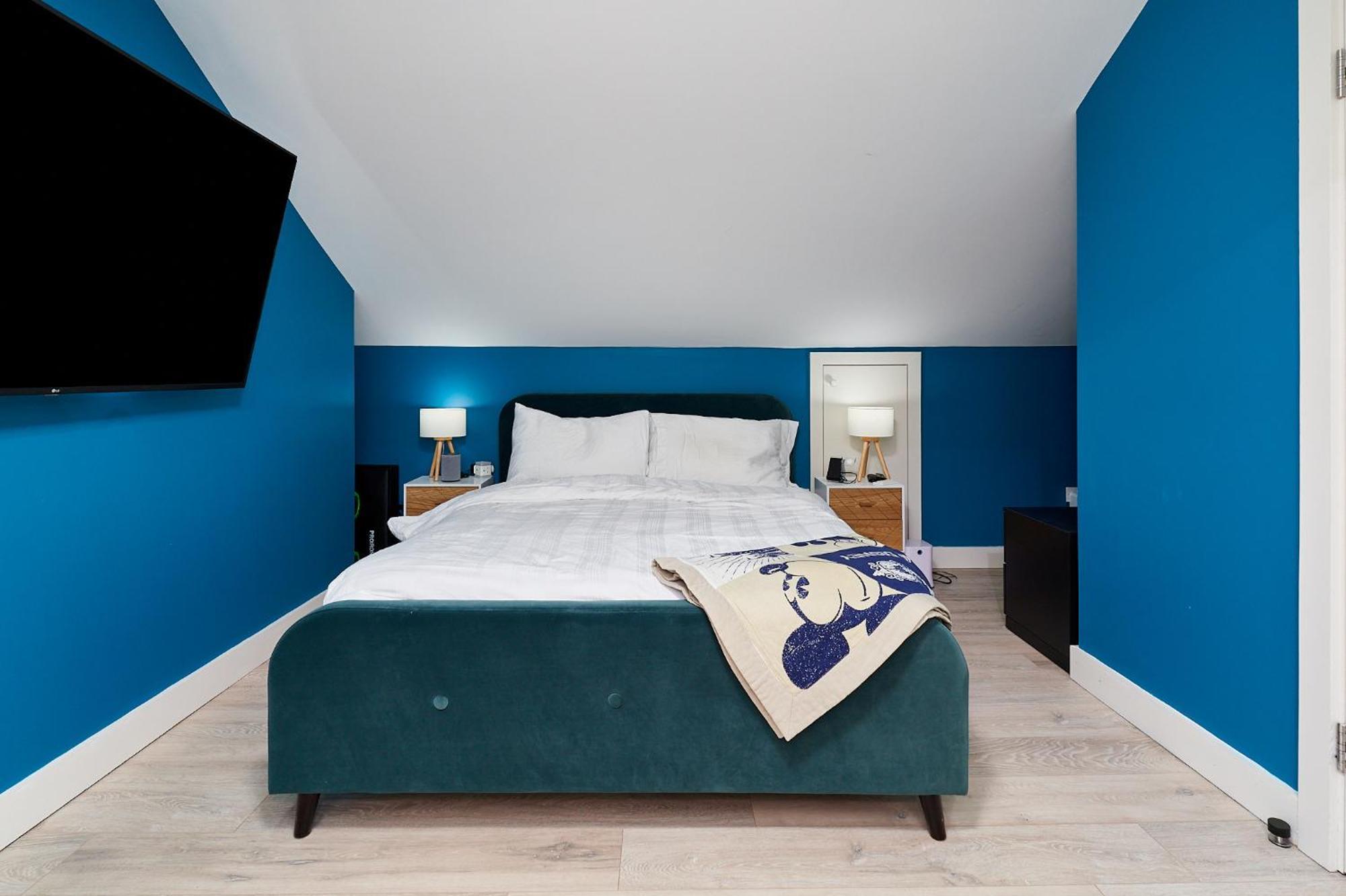 Modern Clonsilla Townhouse Sleeps 6