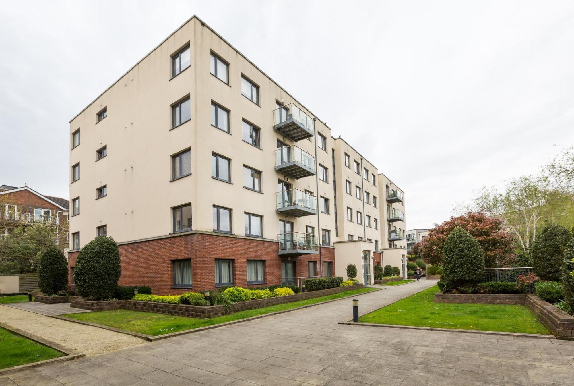 Apartment Stylish At Aviva *