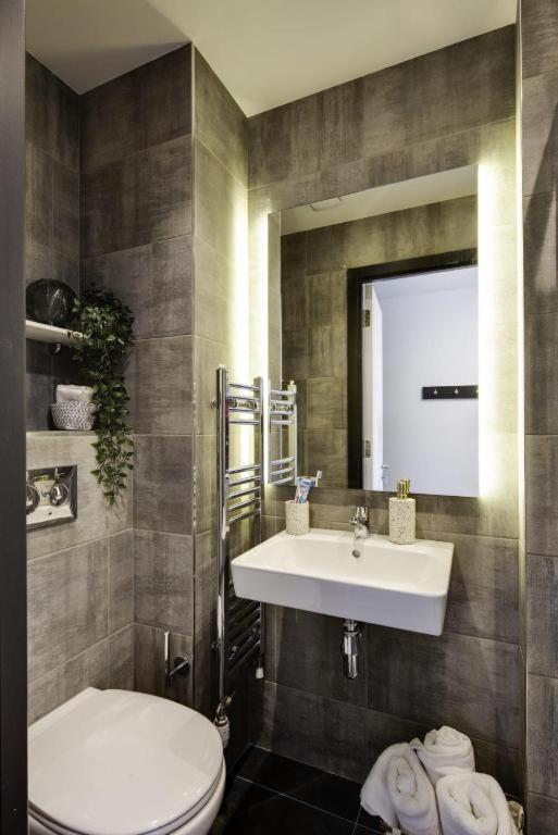 Beautiful Lovely Ensuite