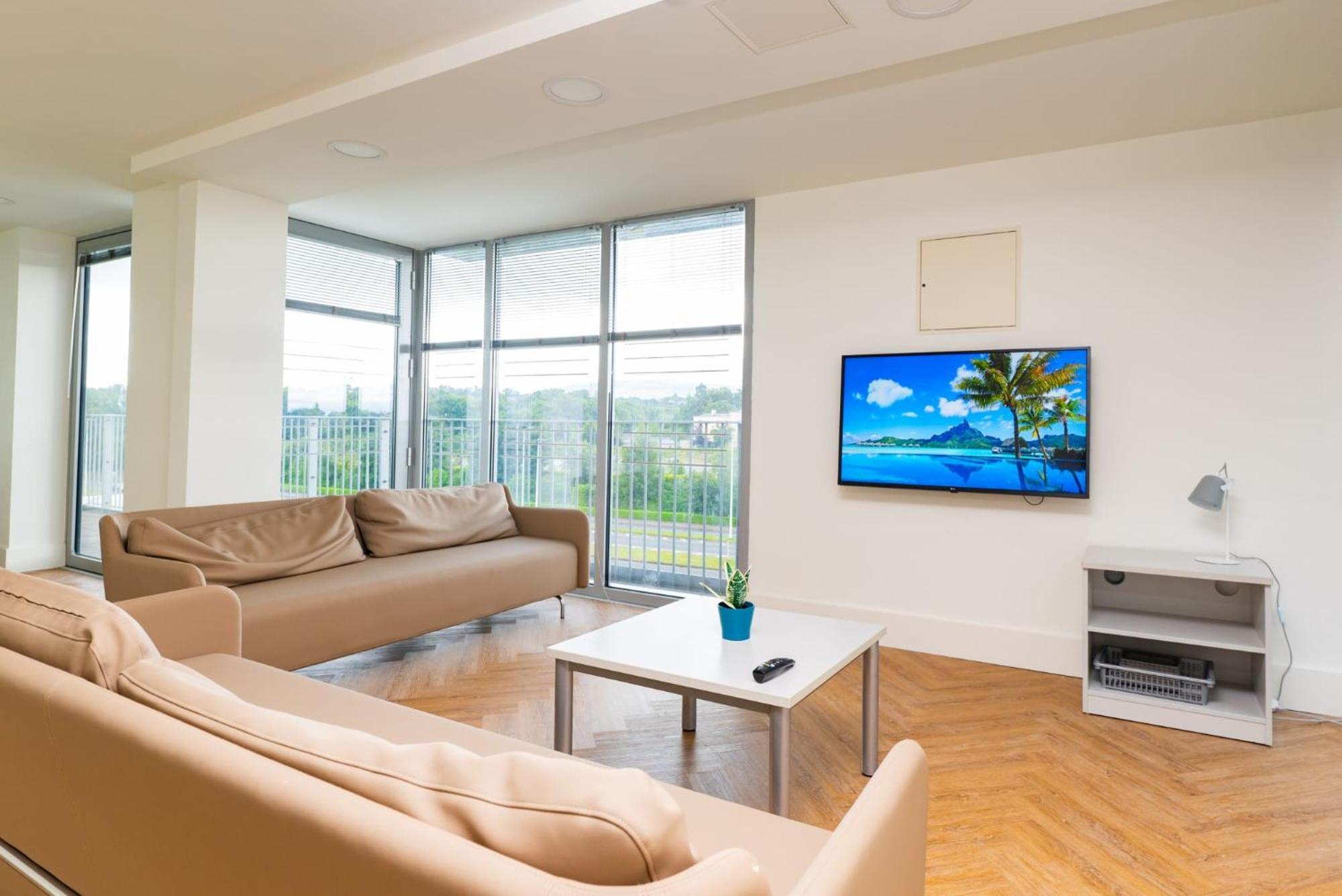 Refurbished Ensuite With Shared Kitchen At Montrose In Apartment Dublin