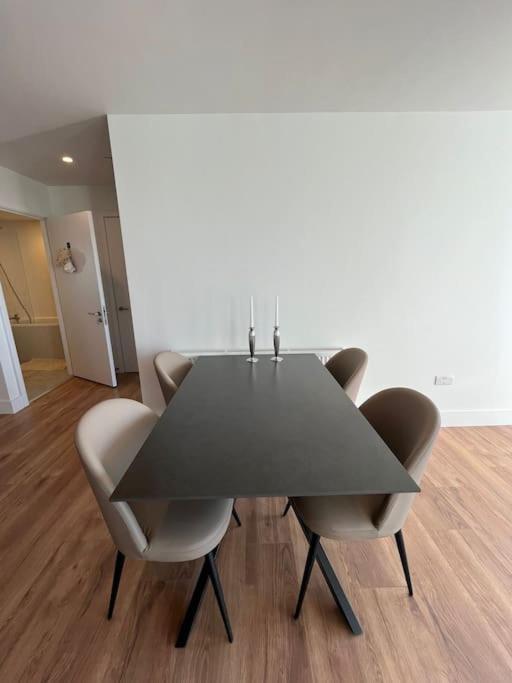 Lovely 2 Bedroom 8 Apartment