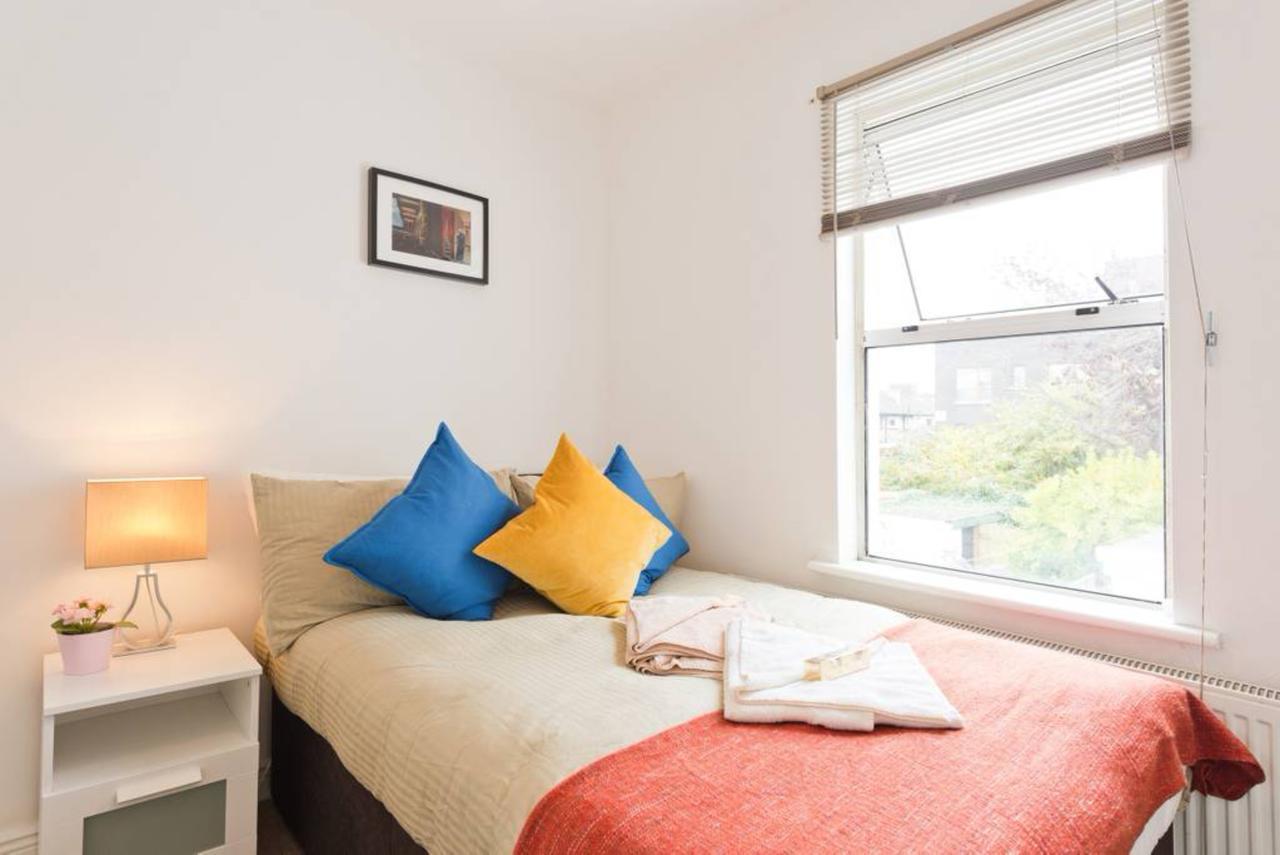 2 Bedroom Riverside Sleeps 5 * Dublin