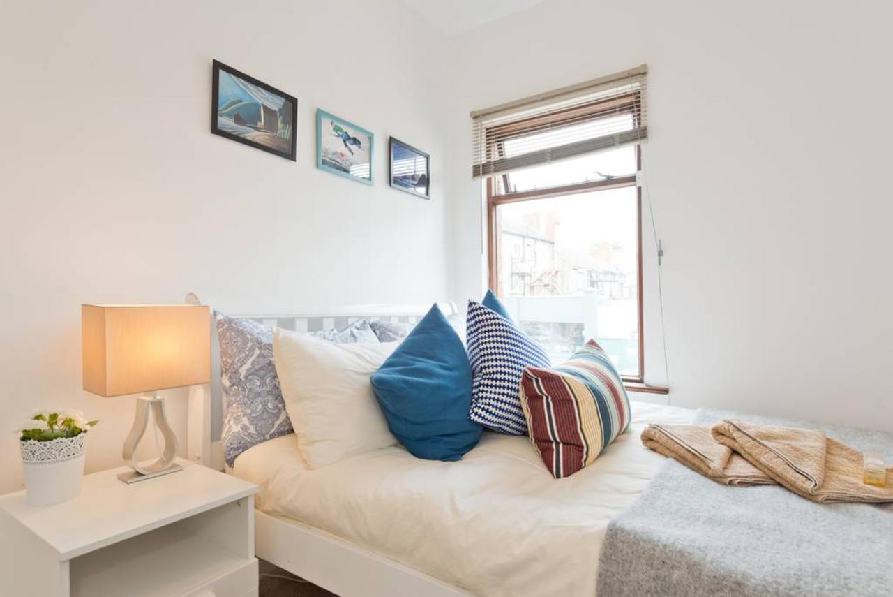 2 Bedroom Riverside Sleeps 5