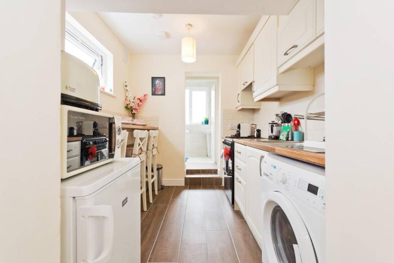 2 Bedroom Riverside Sleeps 5 * Dublin