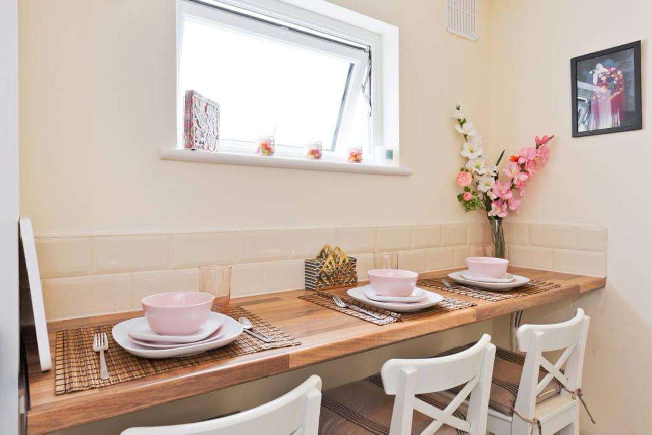 2 Bedroom Riverside Sleeps 5 Dublin
