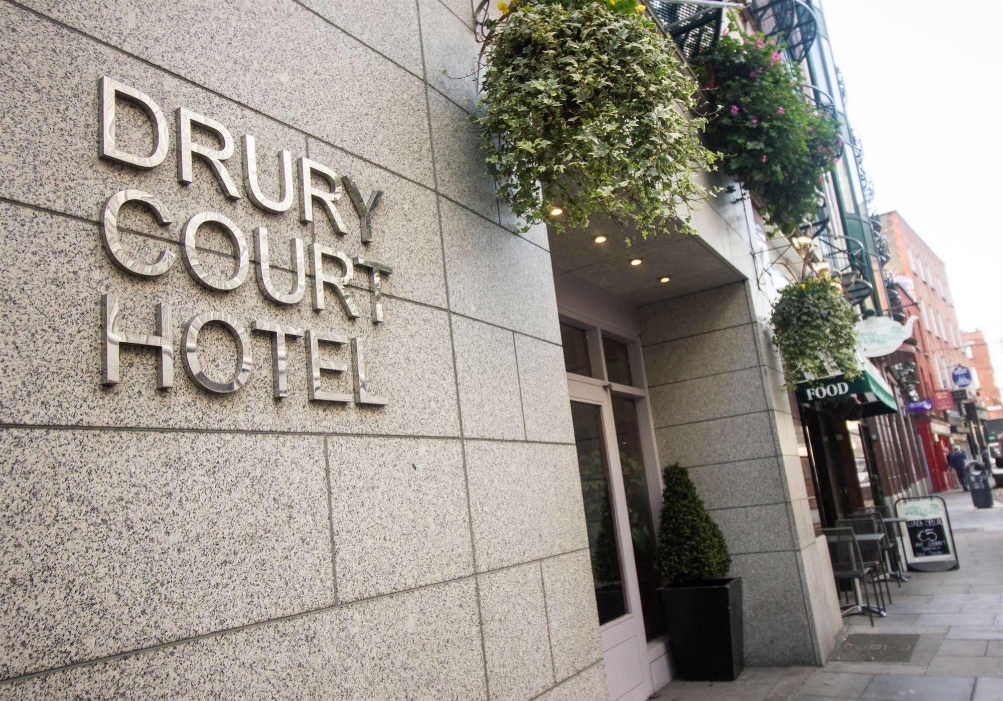 Drury Court 3*