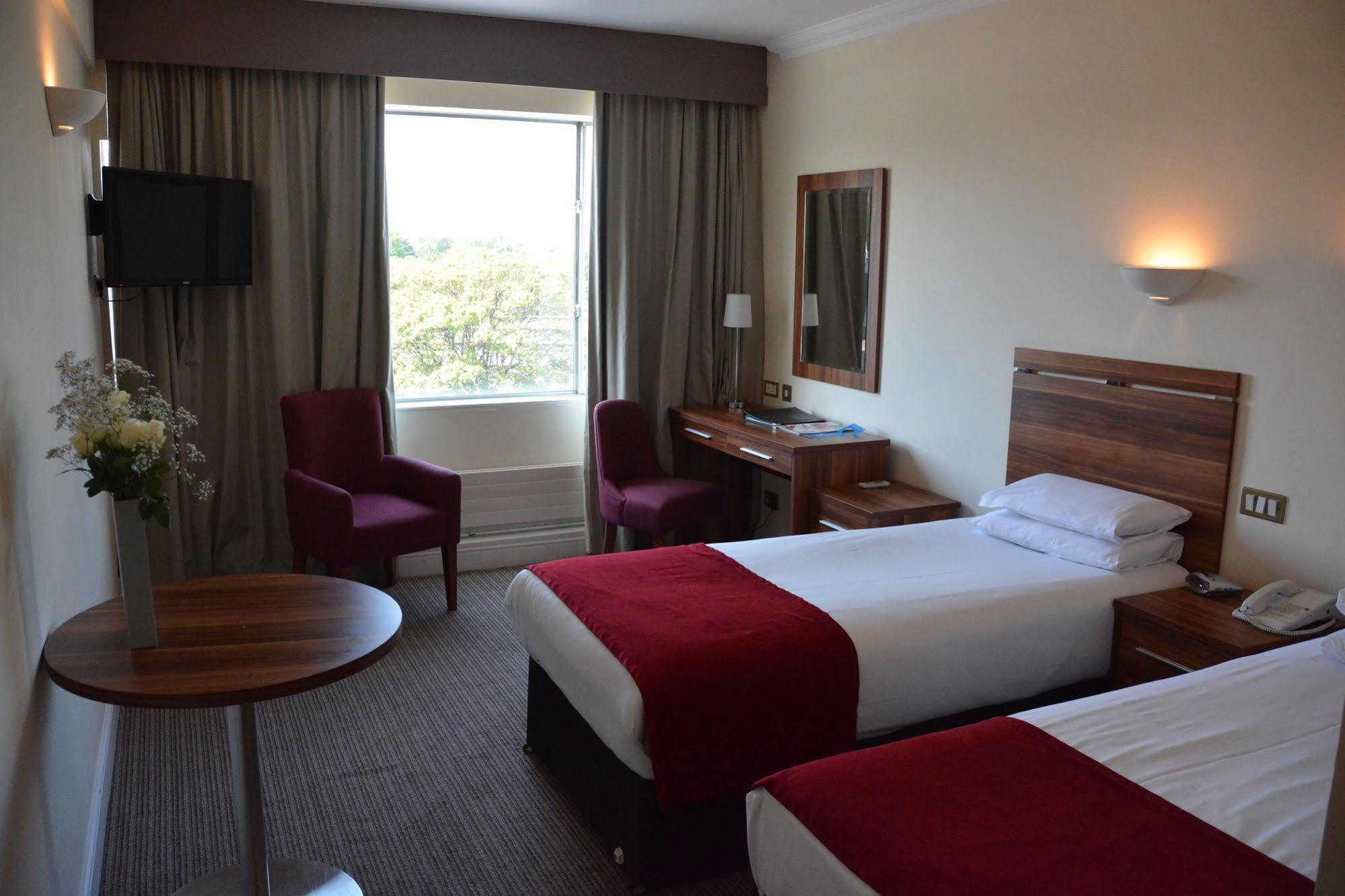 Hotel Maldron Merrion Road 4*