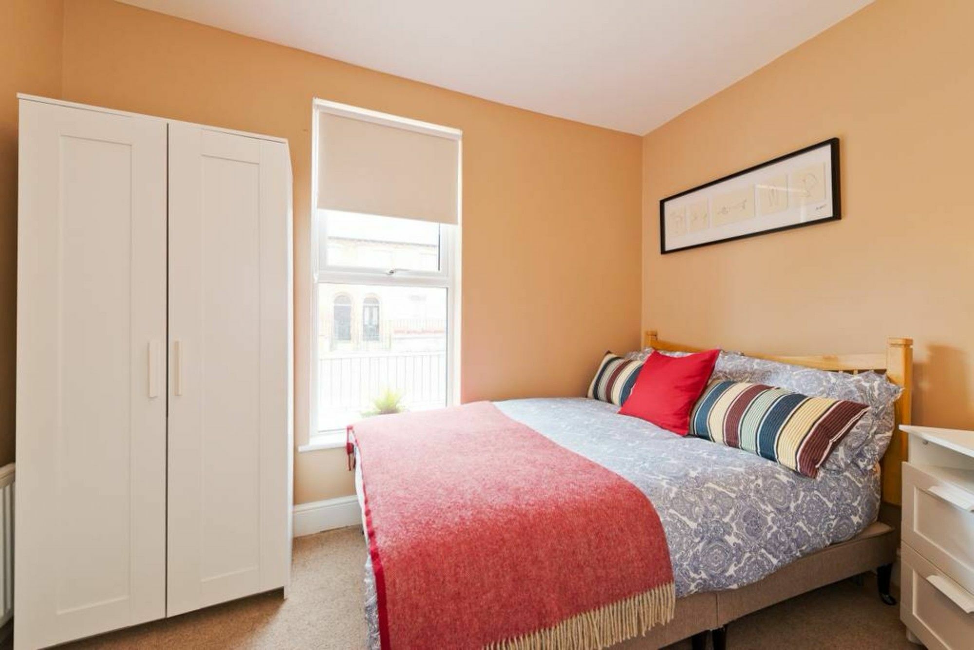 2 Bedroom Riverside Sleeps 5 Apartment *