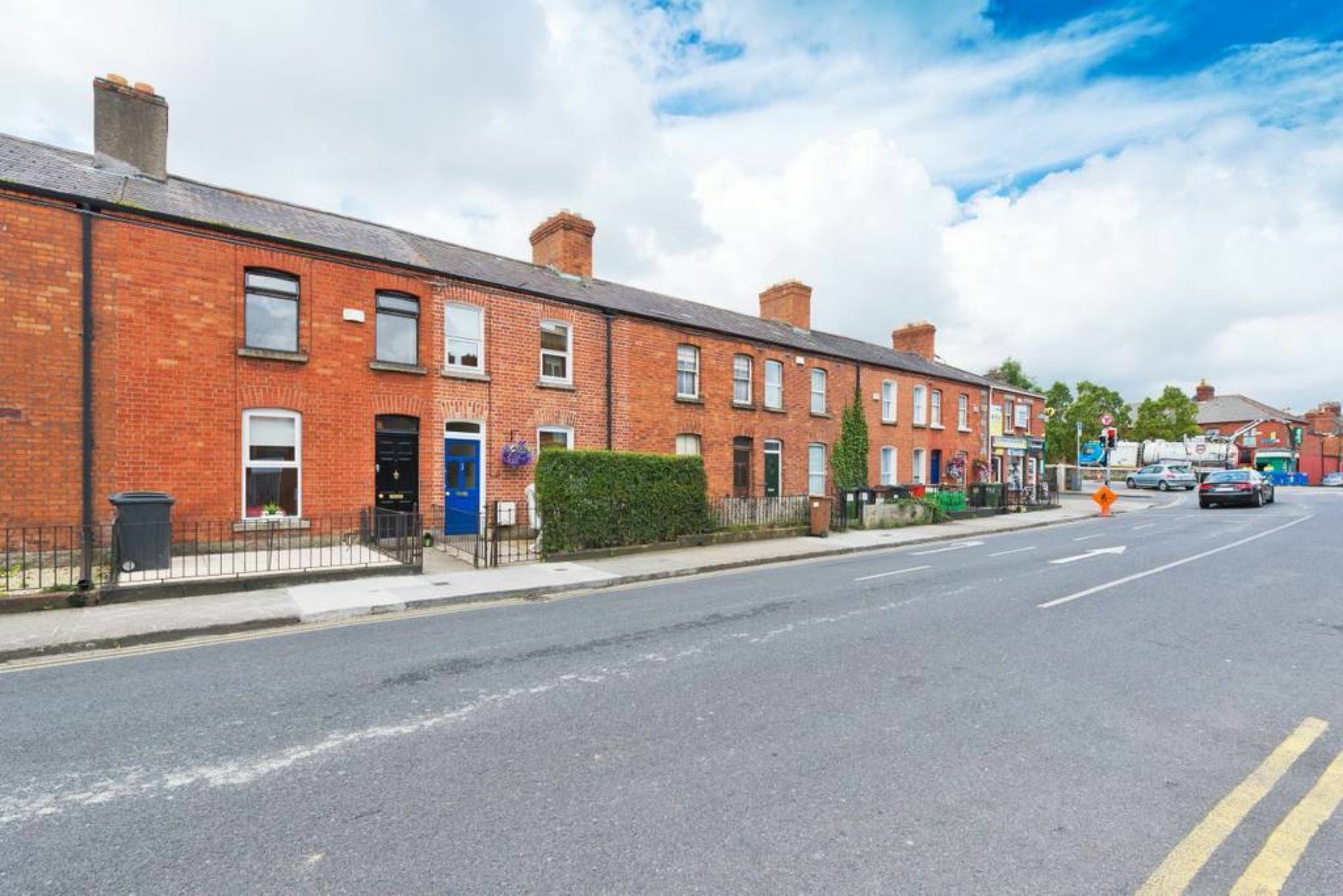 2 Bedroom Riverside Sleeps 5 *