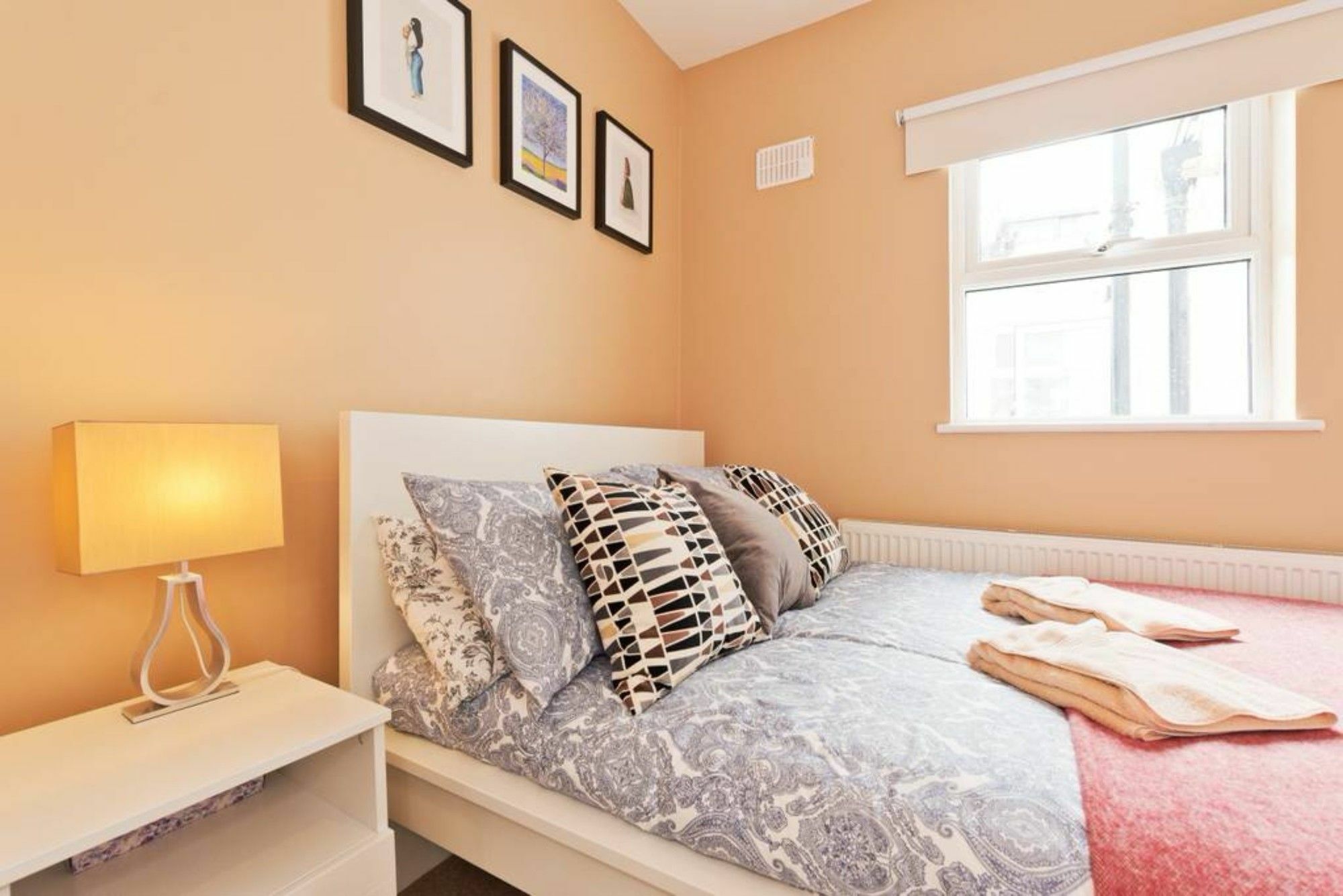 2 Bedroom Riverside Sleeps 5