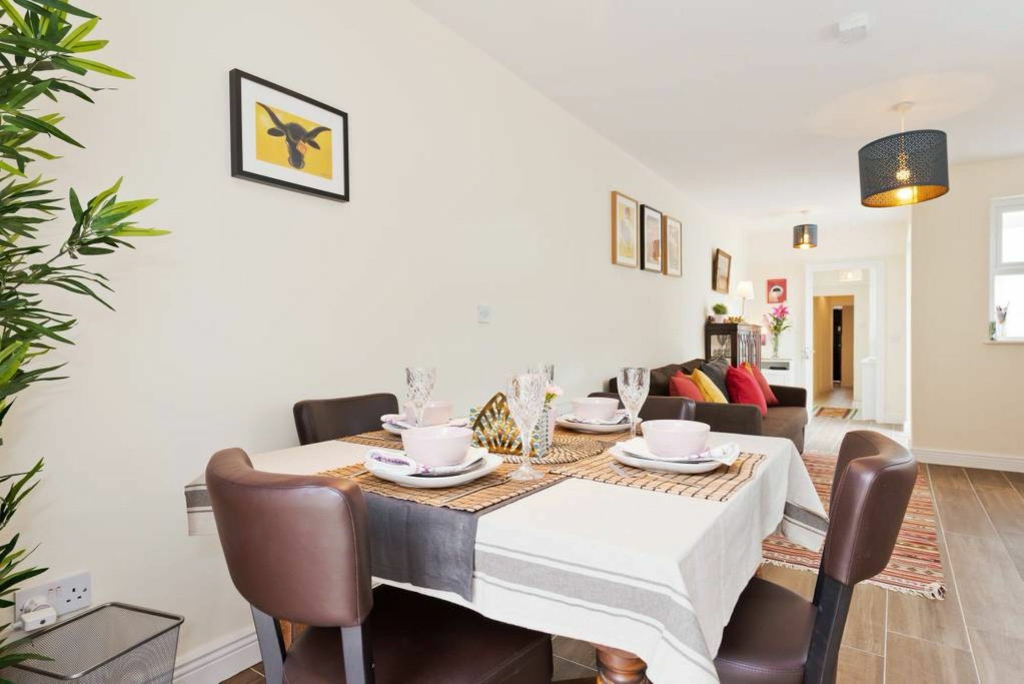 2 Bedroom Riverside Sleeps 5 *