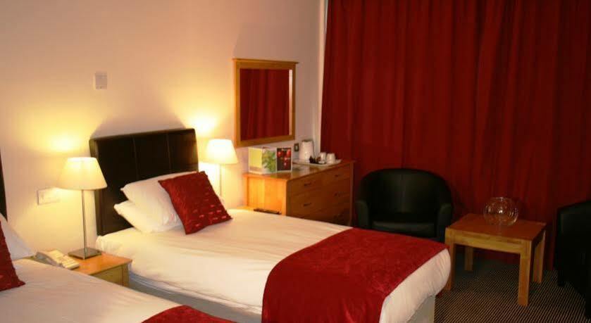Maldron Merrion Road 4*