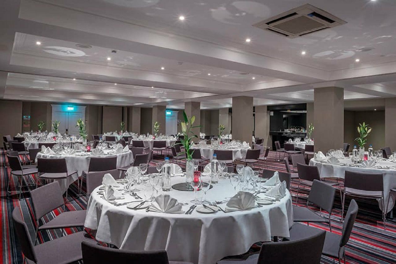 Riu Plaza The Gresham Hotel 4*