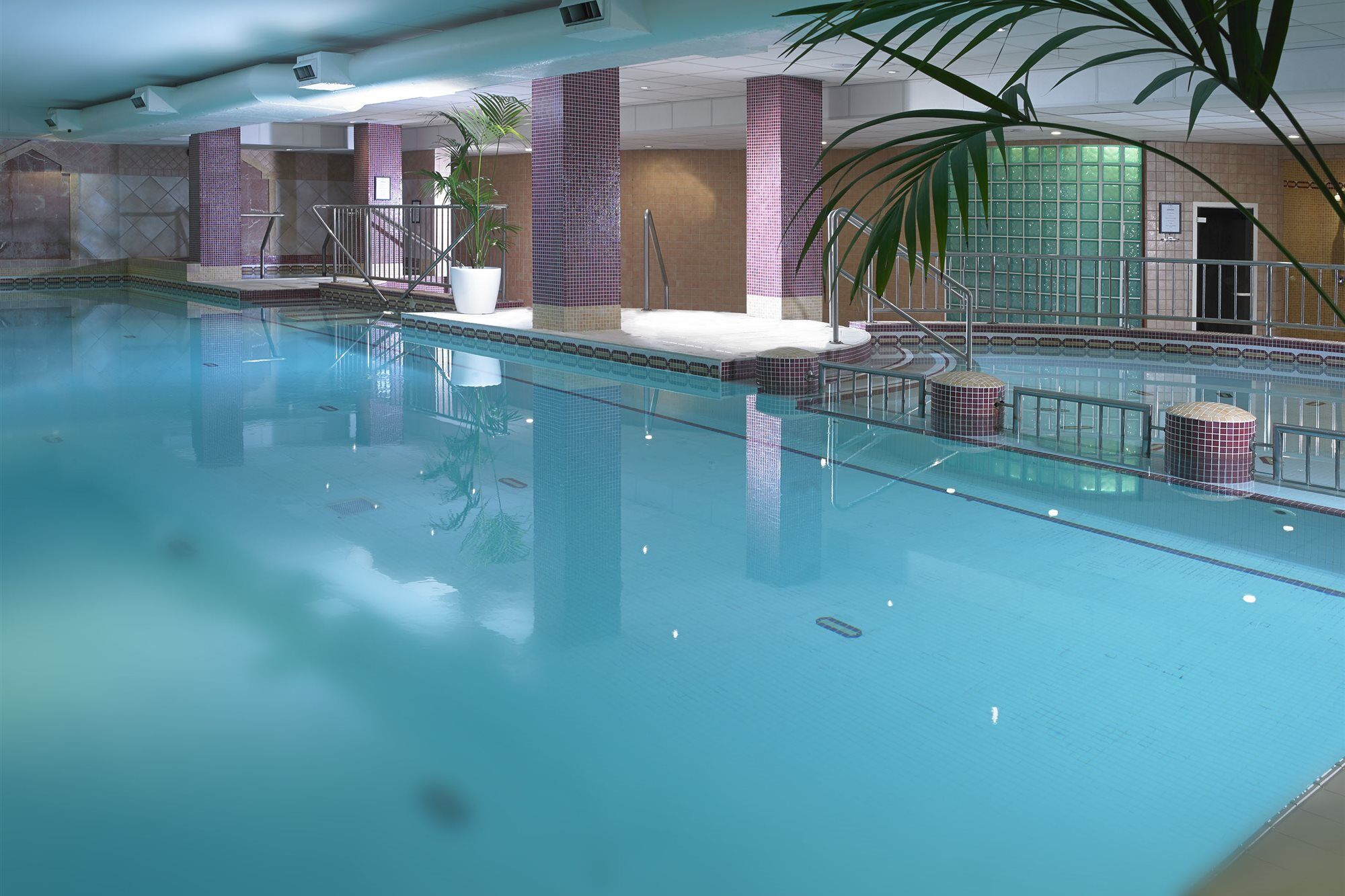 Camden Court Hotel 4*