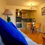 2 Bedroom Apartment Beside Merrion Square