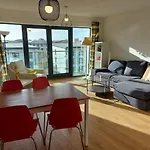 Northwood, Luxury Apartment