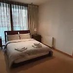 Central Prime King Size Apartment
