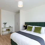 Luxury Spacious Central Apartment By Blu Atlantic