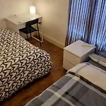 1 Cozy Bedroom Near Airport And City Centre 3People