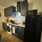 Convenient & Central Apartment