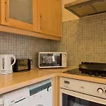 Luxury Apartment In D1