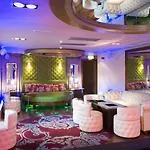 Russell Court Hotel