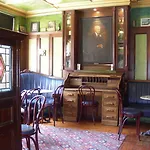 O\'Neills Victorian Pub & Townhouse