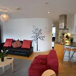 Metrostays - Stephen\'S Green 7-1