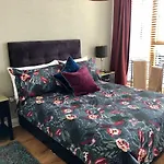 Deluxe Double Room In Modern B&B Apartment, Close To Rds & Dublin Centre