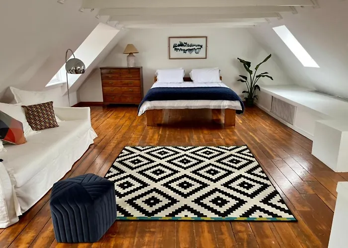 Charming City Townhouse