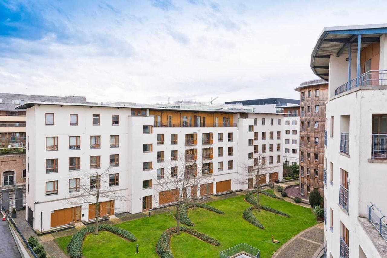 Immaculate 1-bed In 1 *