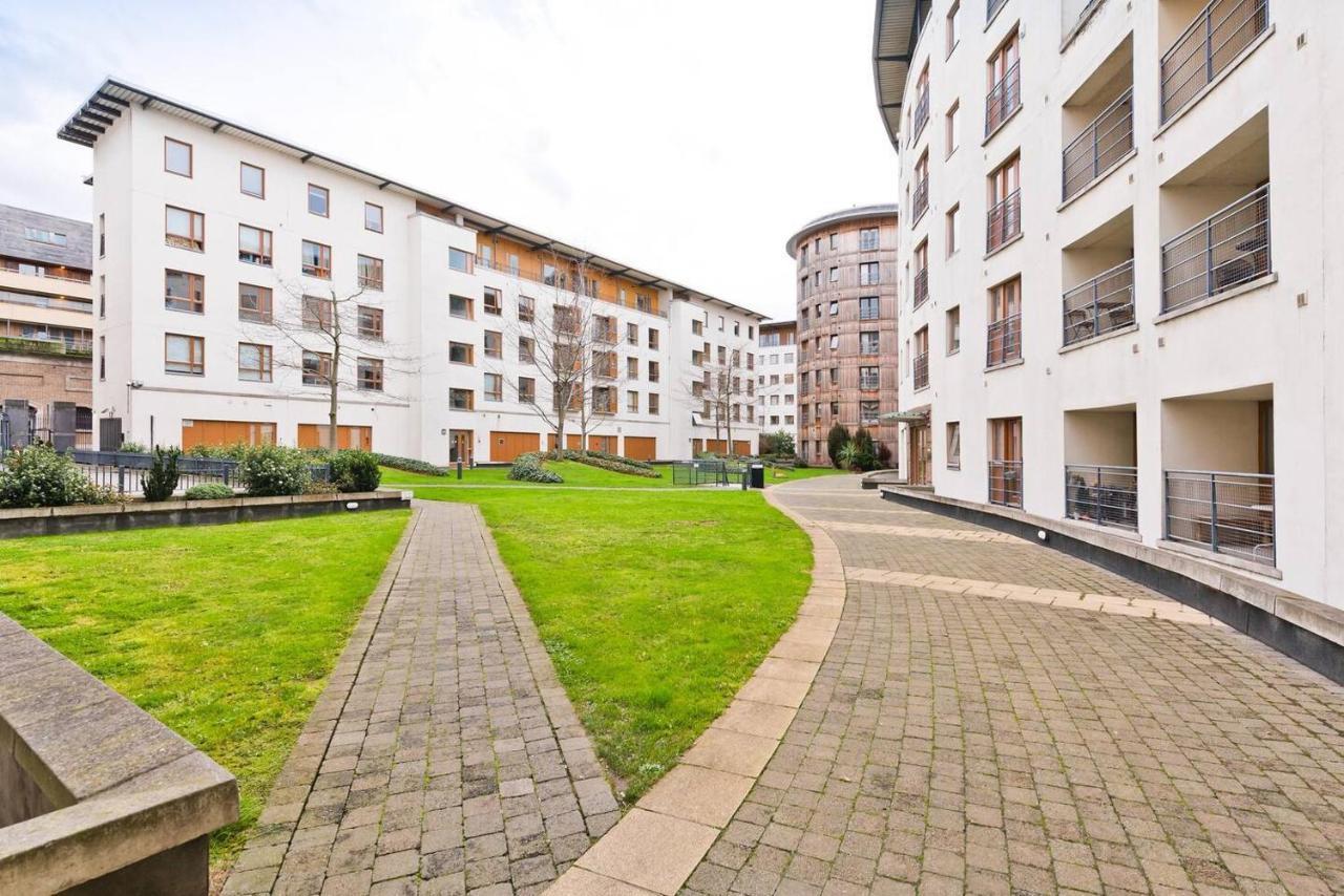 Immaculate 1-bed In 1