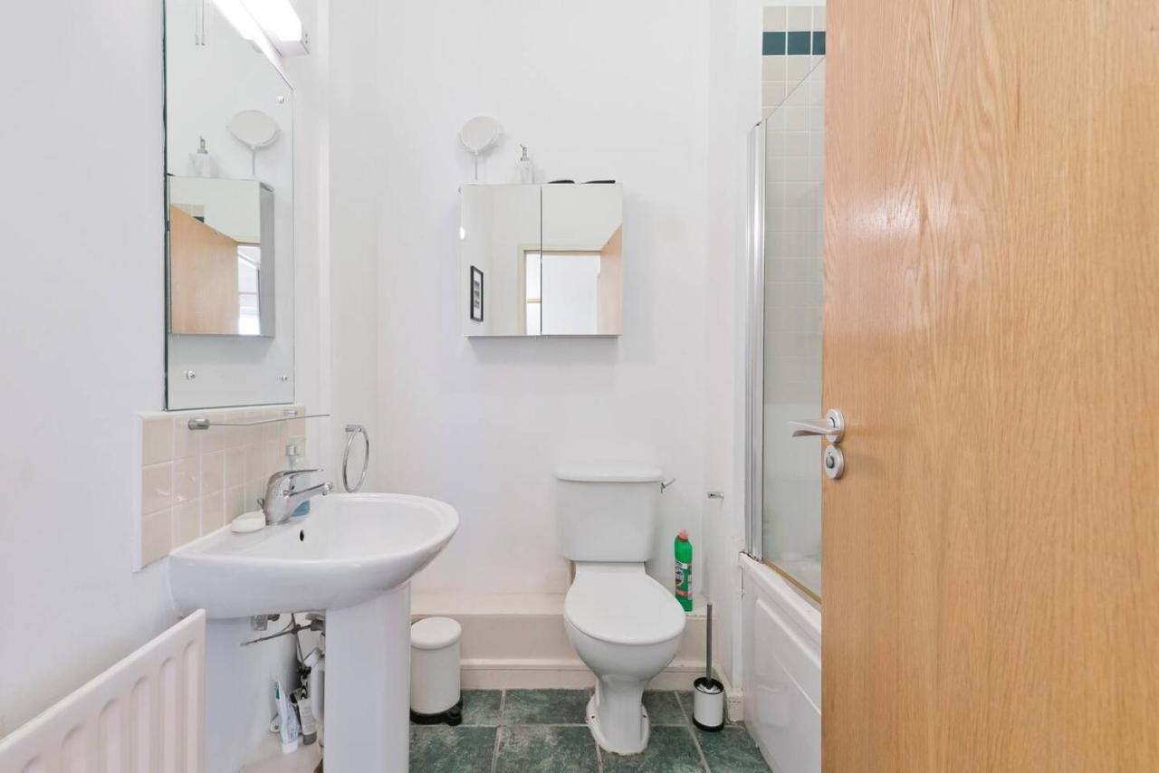 Apartment Immaculate 1-bed In 1 Dublin