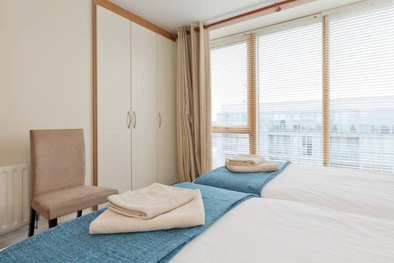 Stylish 3-bed Penthouse In Silicon Docks * Dublin