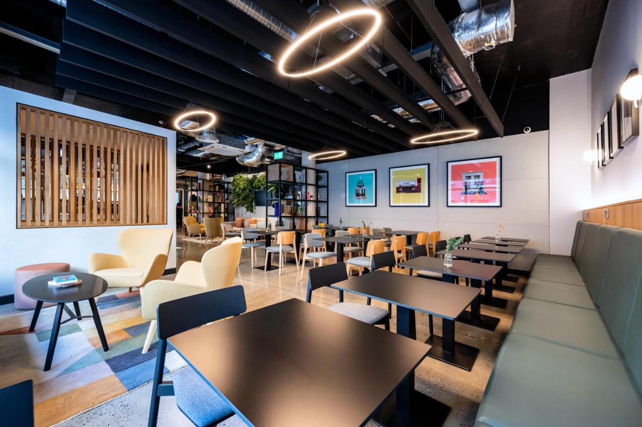 Aparthotel Staycity Tivoli 4*